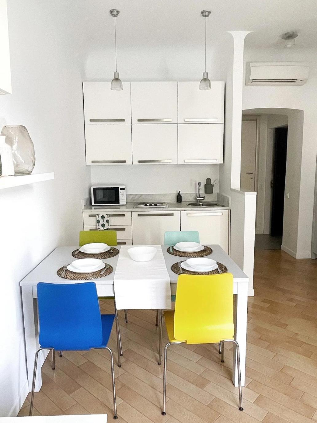 Ferienwohnung Ampio E Accogliente Bilocale - Fara 1, Porta Nuova Mailand Exterior foto
