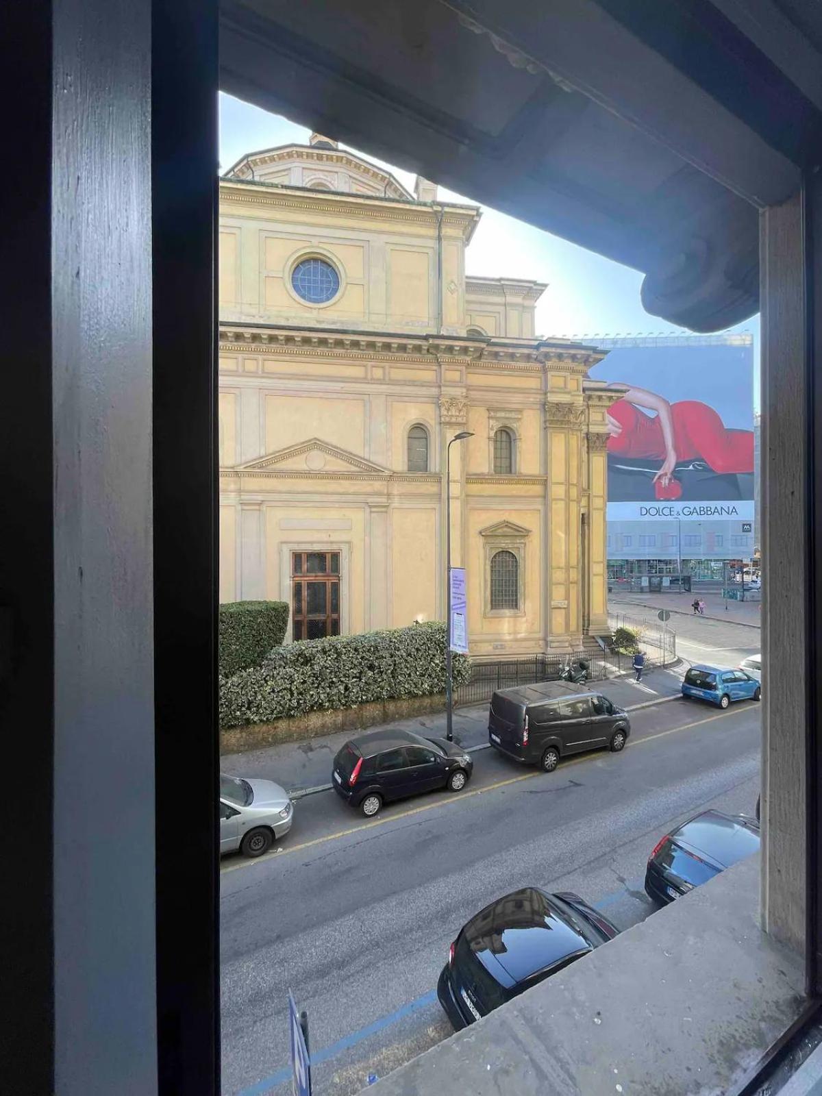 Ferienwohnung Ampio E Accogliente Bilocale - Fara 1, Porta Nuova Mailand Exterior foto